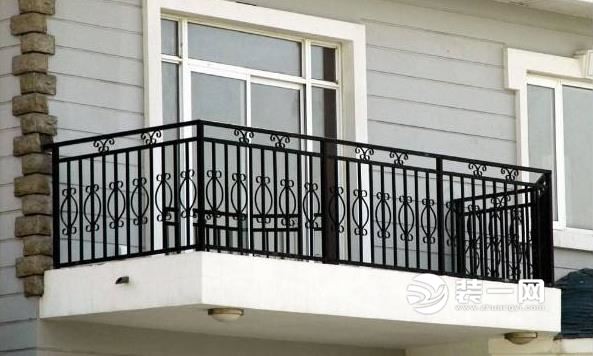 阳台护栏安装效果图