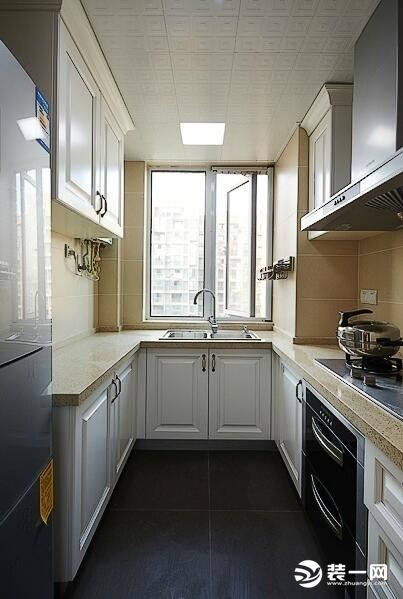 厨房装修效果图 90平米装修案例 现代美式风格效果图
