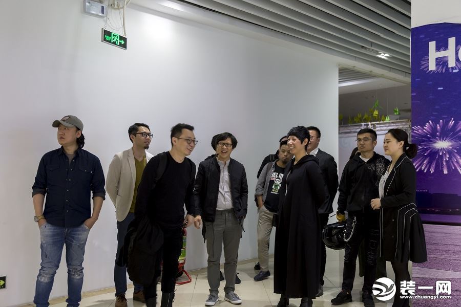 台湾知名室内设计师唐忠汉先生参观佛山誉巢装饰公司