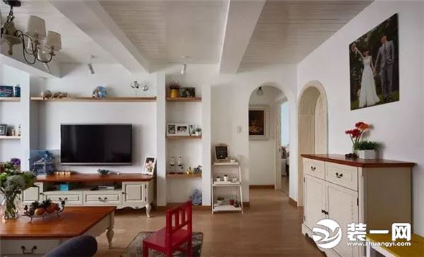 90平米地中海风格二居室婚房装修案例
