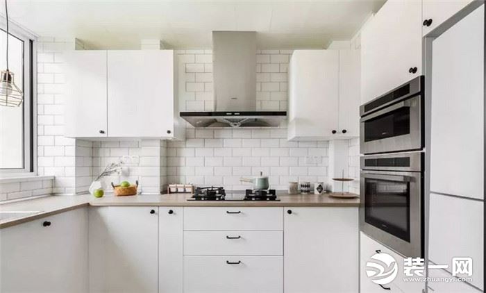 125平米三居室北欧风格厨房装修效果图