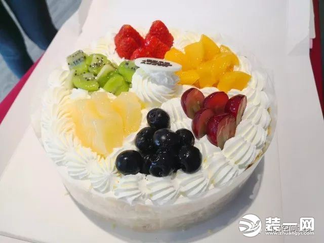 山水空间爱无限员工生日会