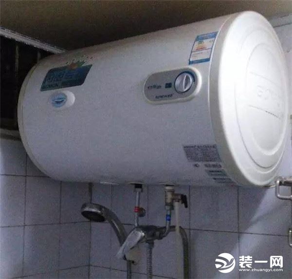 卫生间热水器图片