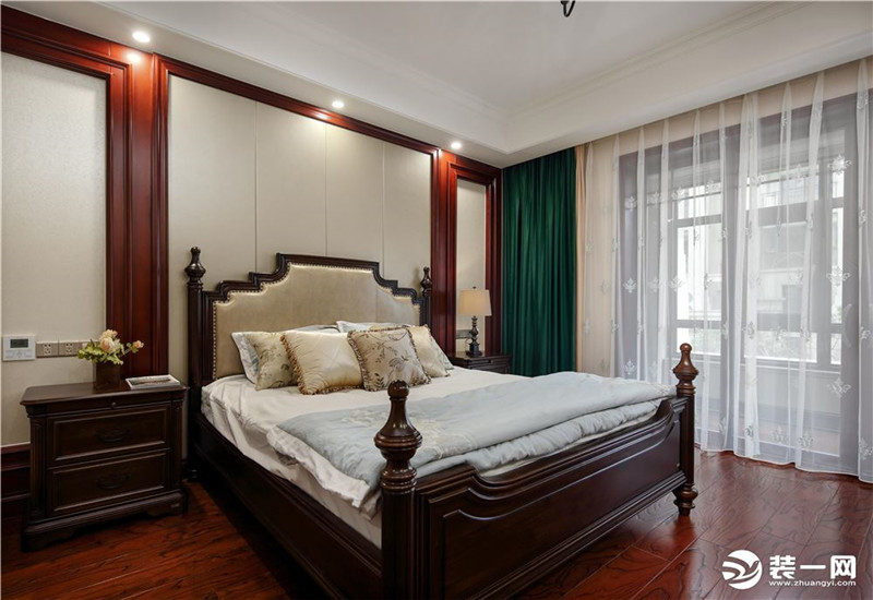 古典美式联排别墅装修实景图 卧室