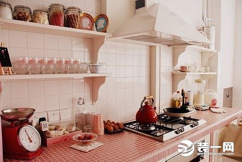 粉色的厨房装修效果图