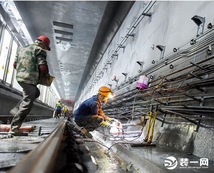 重庆轨道交通环线沙坪坝站内装修