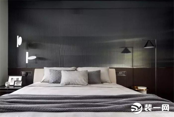 《中国好声音》副总裁家时尚简约卧室装修效果图