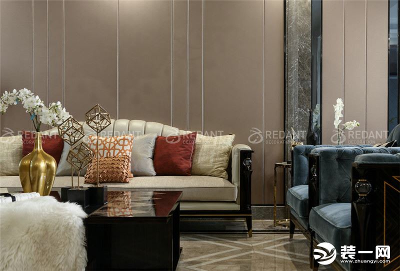 200平米新古典装修样板房客厅软装实拍图