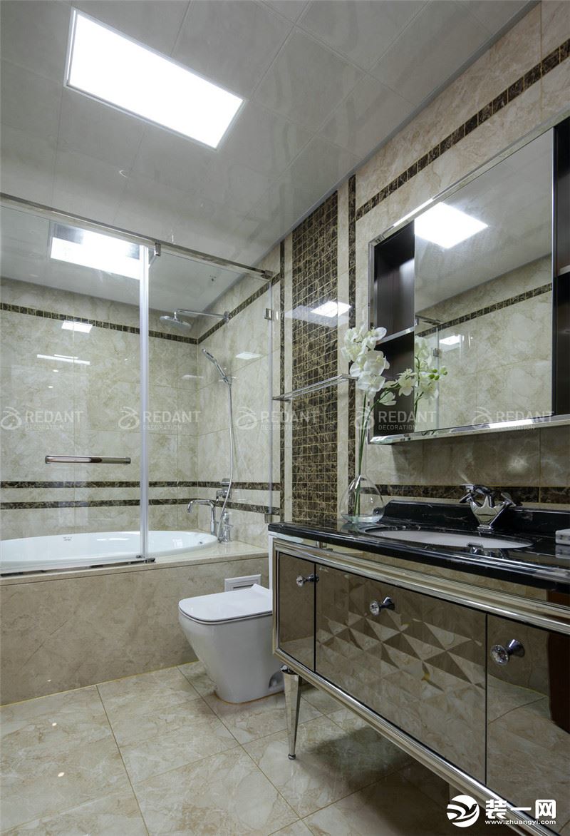 200平米新古典装修样板房洗手间实拍图