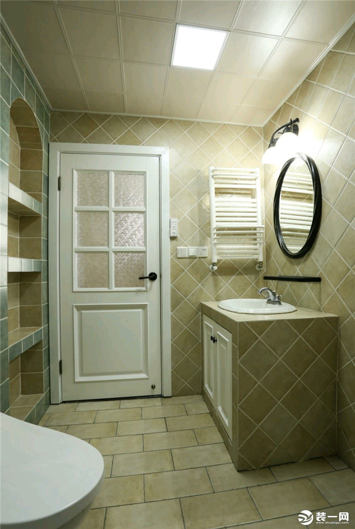 成都跃层美式风格洗手间装修设计实景图