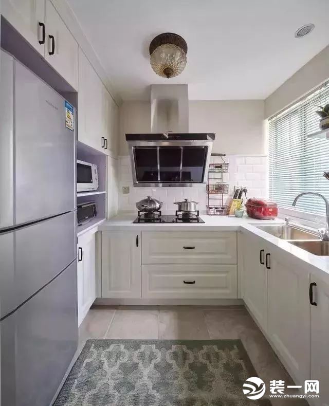 小户型两居室厨房装修效果图