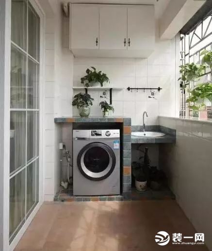 小型阳台洗衣机地台装修效果图