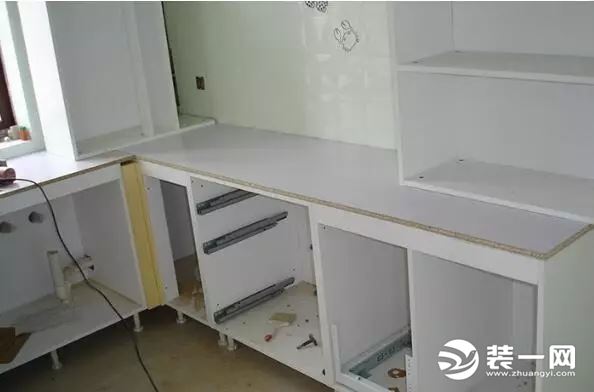 厨房装修先装橱柜还是先贴砖厨房装修效果图厨房装修橱柜