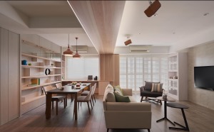50平米小户型一居室客厅餐厅简约风格装修效果图，定制开放式书架书柜，木质吊顶