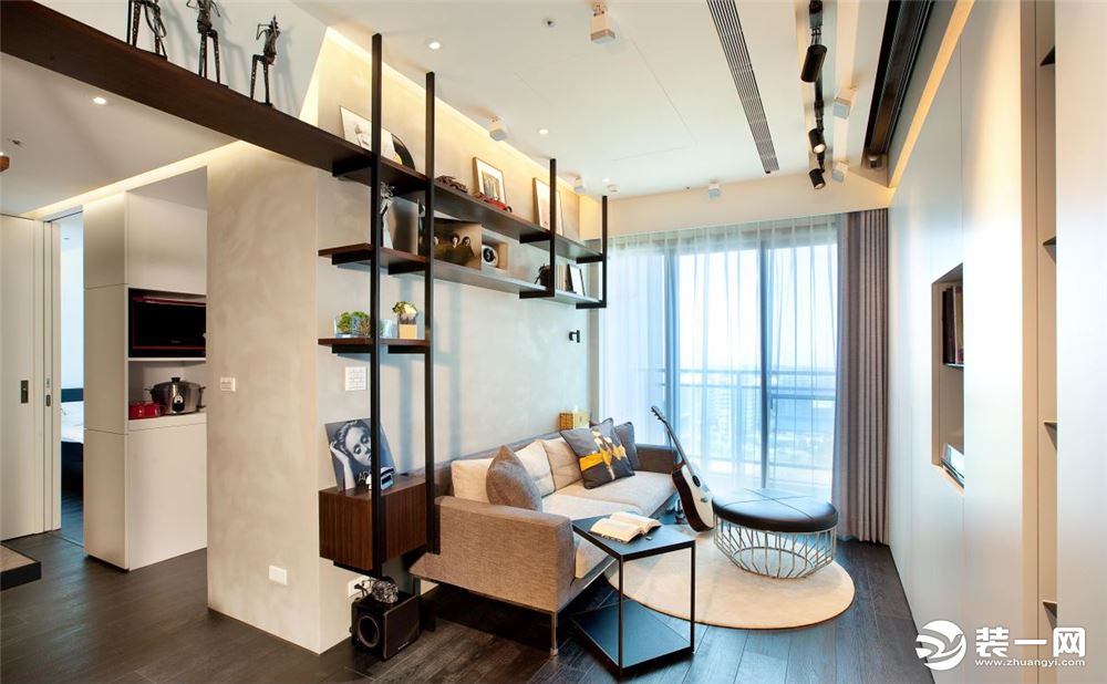 30平米小户型一居室客厅简约装修，创意电视墙