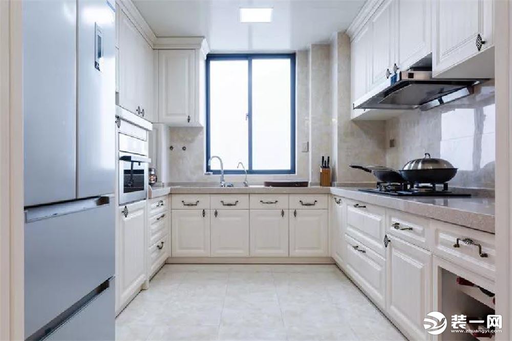 160平米三室两厅厨房现代简欧风格装修效果图
