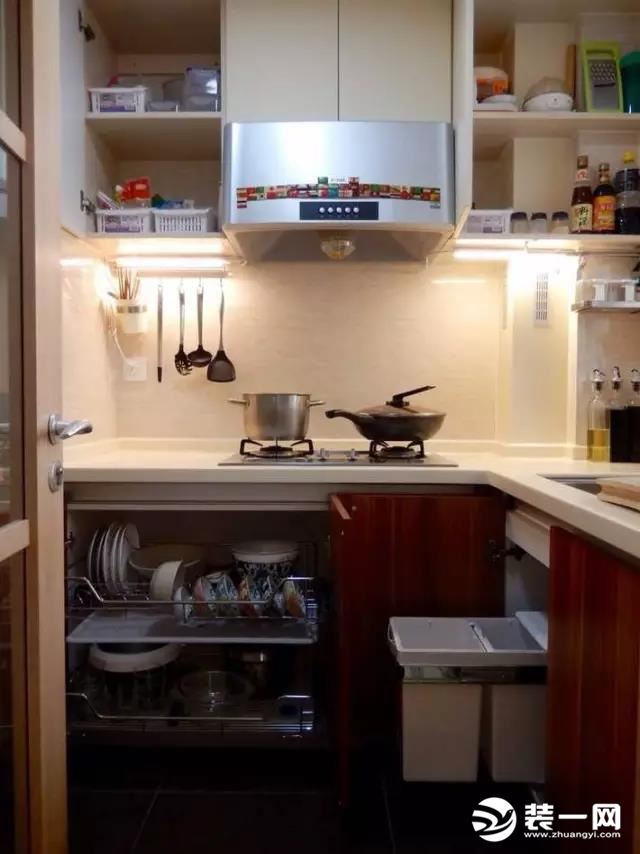 88平三居室北欧风格厨房装修效果图