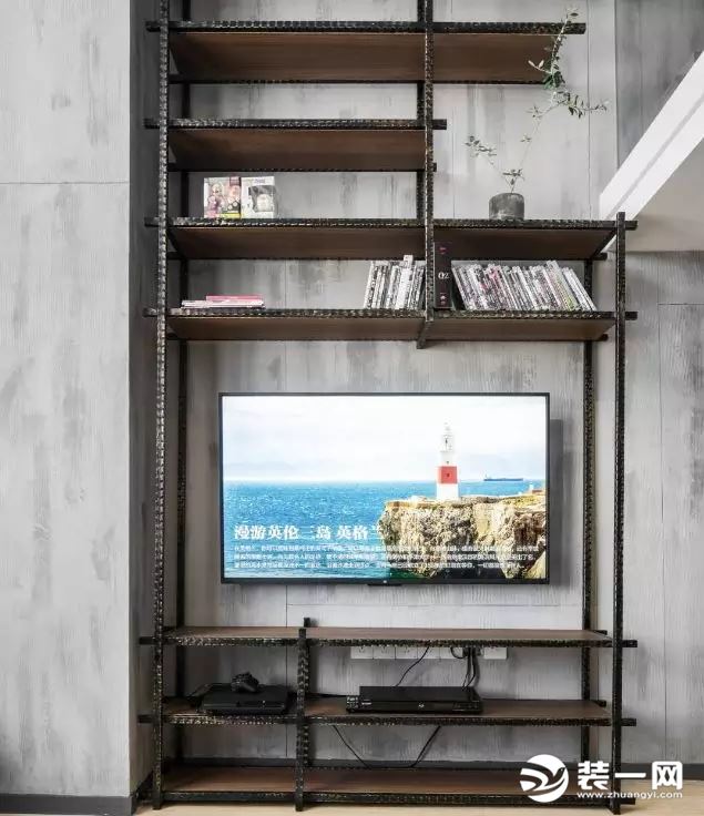 40平小户型现代工业风格复式单身公寓电视背景墙装修效果图