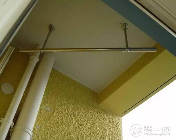 阳台晾衣杆怎么做晾衣杆安装详情