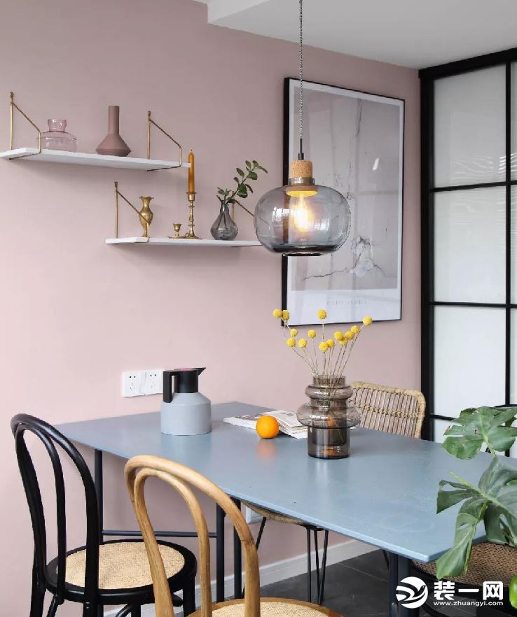 北欧风格小户型公寓餐厅餐桌装修效果图