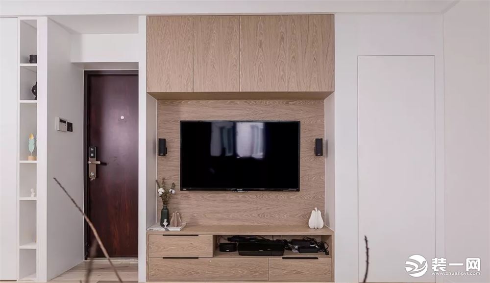 简约风格117平四居室电视墙装修效果图