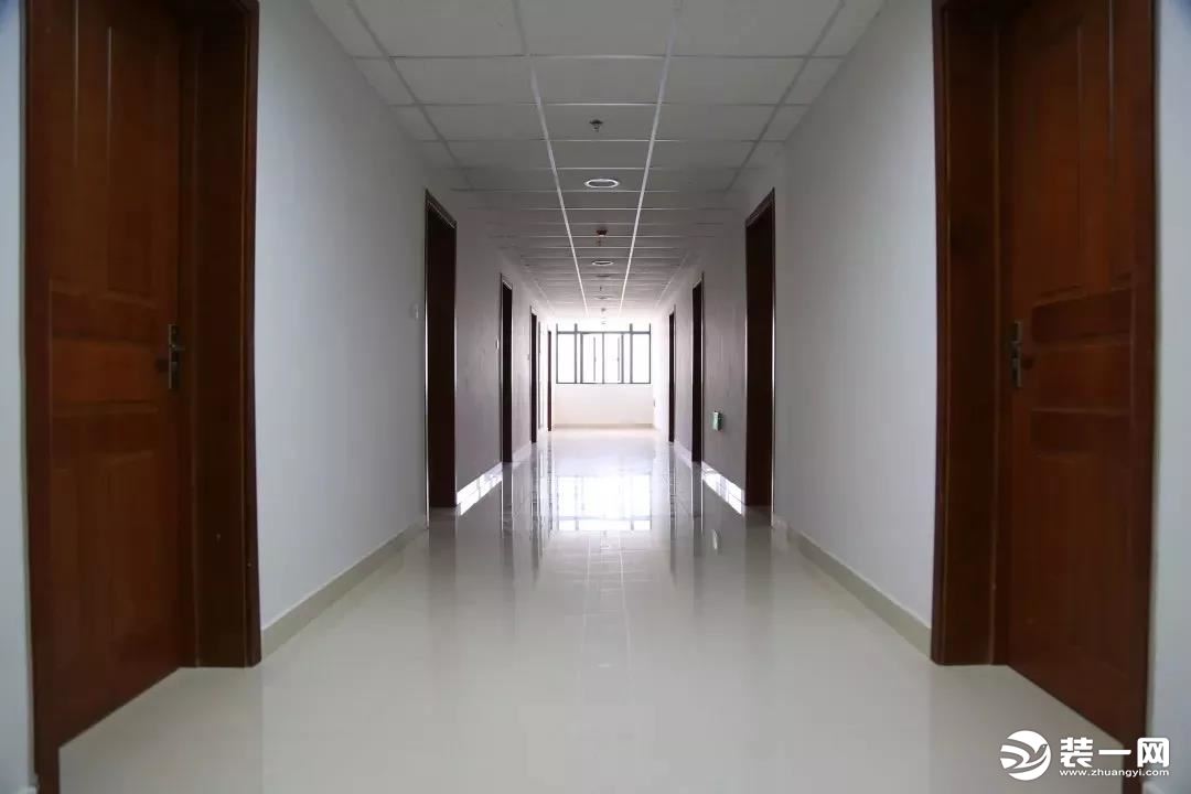 温州医科大学仁济学院滨海校区宿舍走廊图