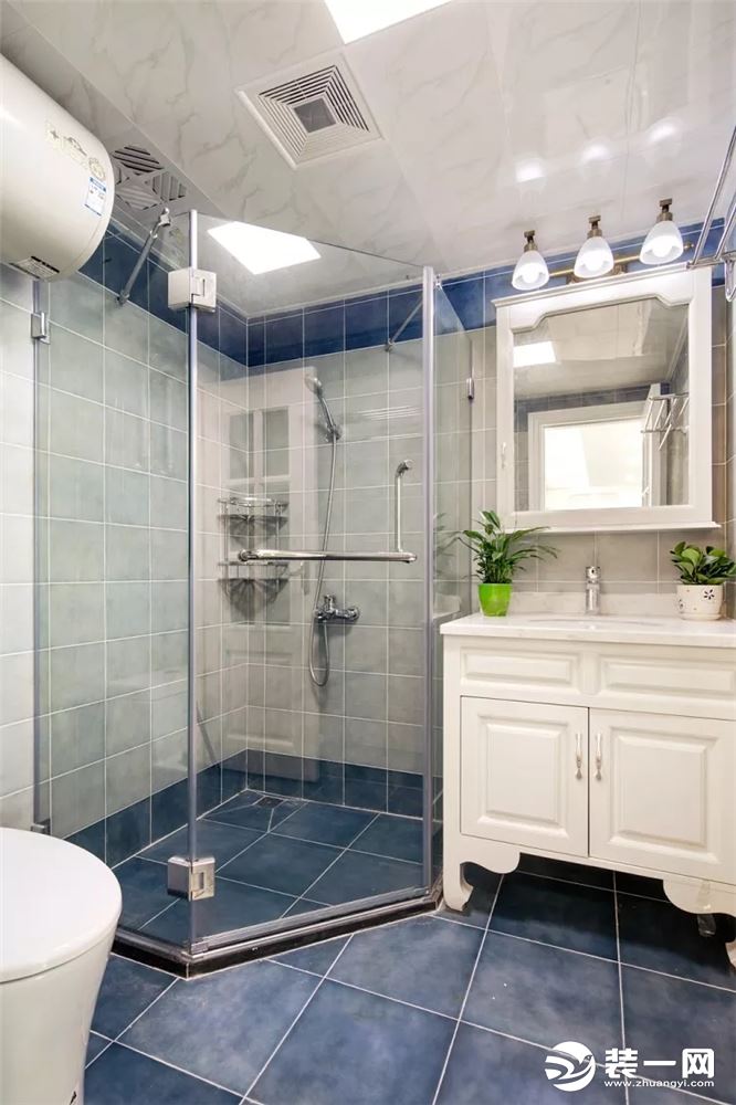 126平米现代美式风三室两厅浴室卫生间装修效果图