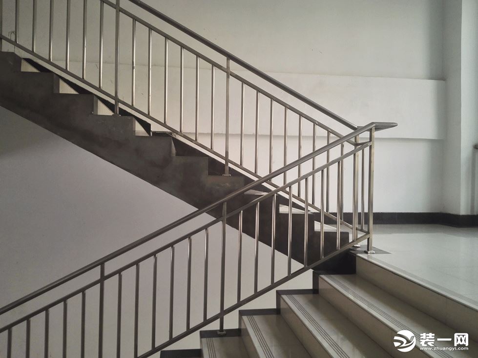 不銹鋼樓梯扶手多少錢