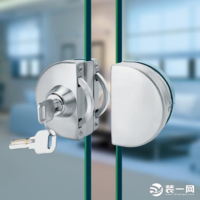 玻璃推拉门锁是应用在玻璃门上的门锁,常见的有执手锁,插芯锁,地锁等