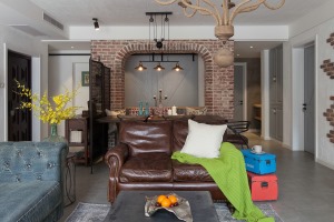 现代复古工业风三居室客厅沙发效果图