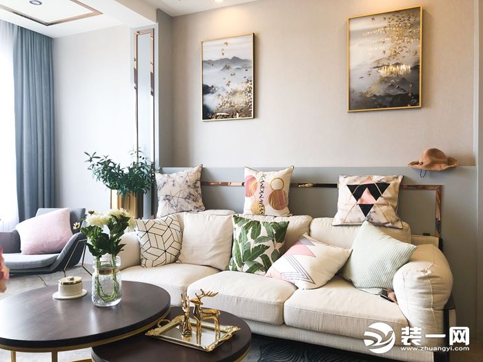 125平米轻奢风格装修案例客厅沙发背景墙设计