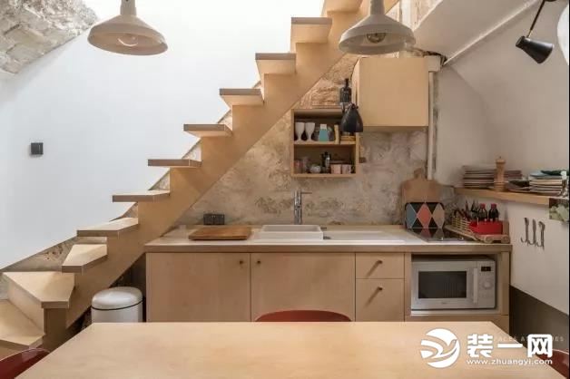 厨房装修设计图片楼梯下厨房装修效果图