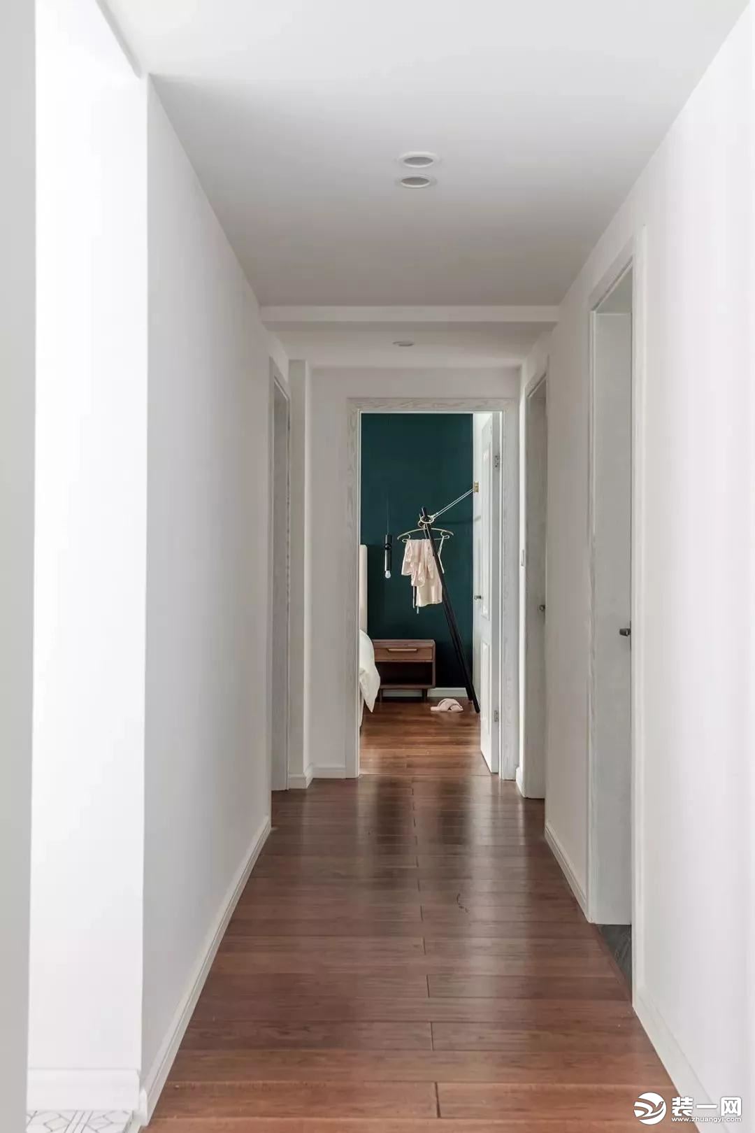136平三居室现代简约风格设计效果图