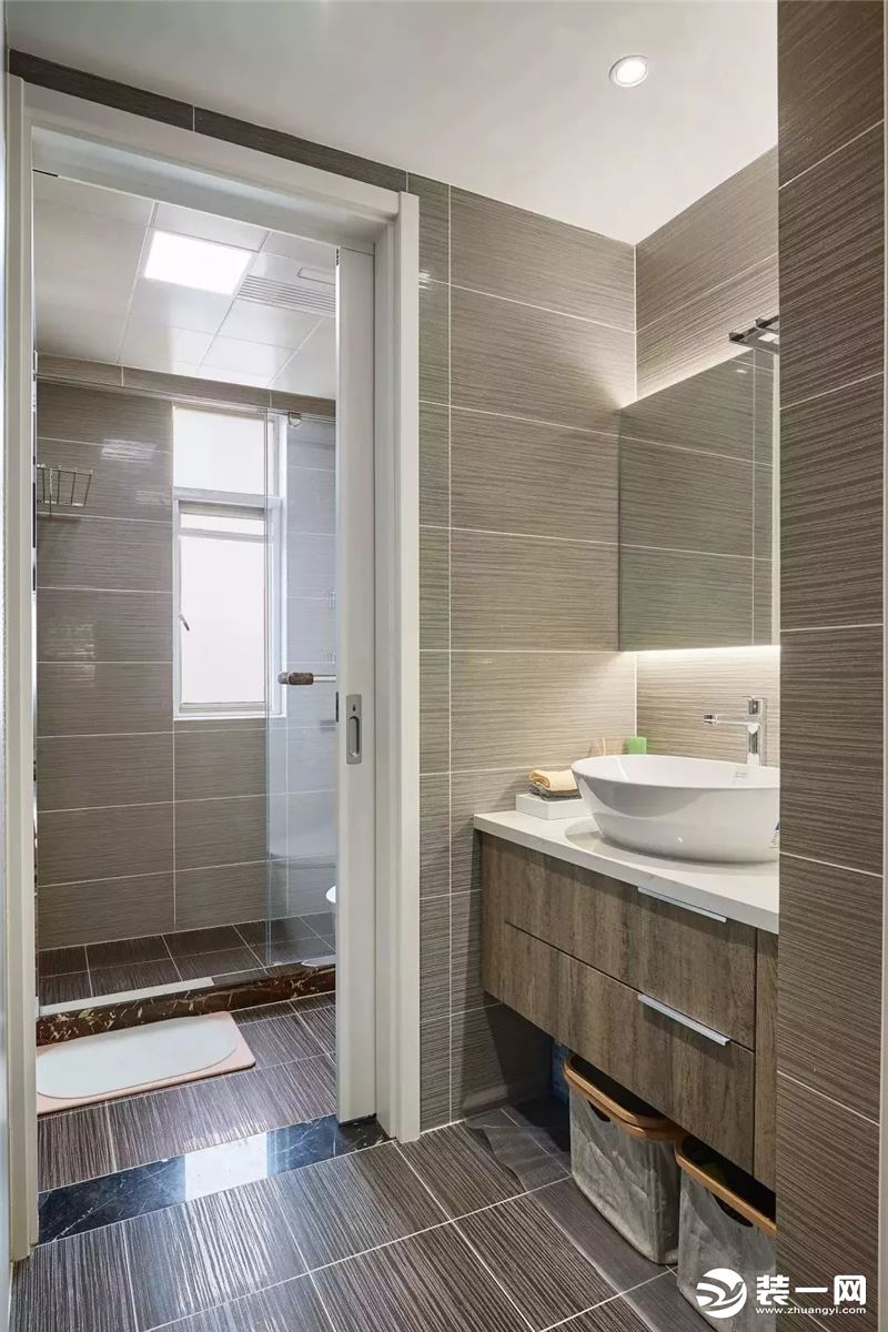 140平复式轻奢美式风浴室卫生间装修效果图