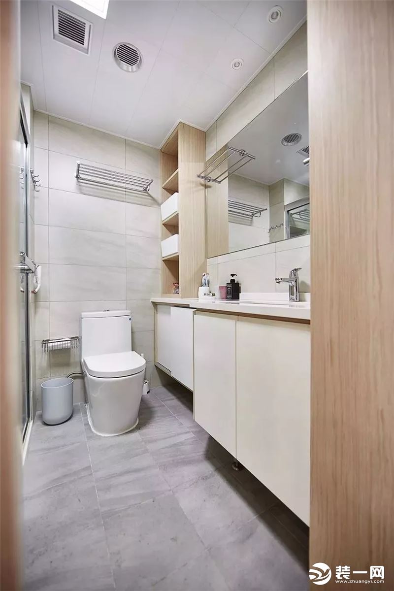 现代北欧风格80平米三居室卫生间装修效果图