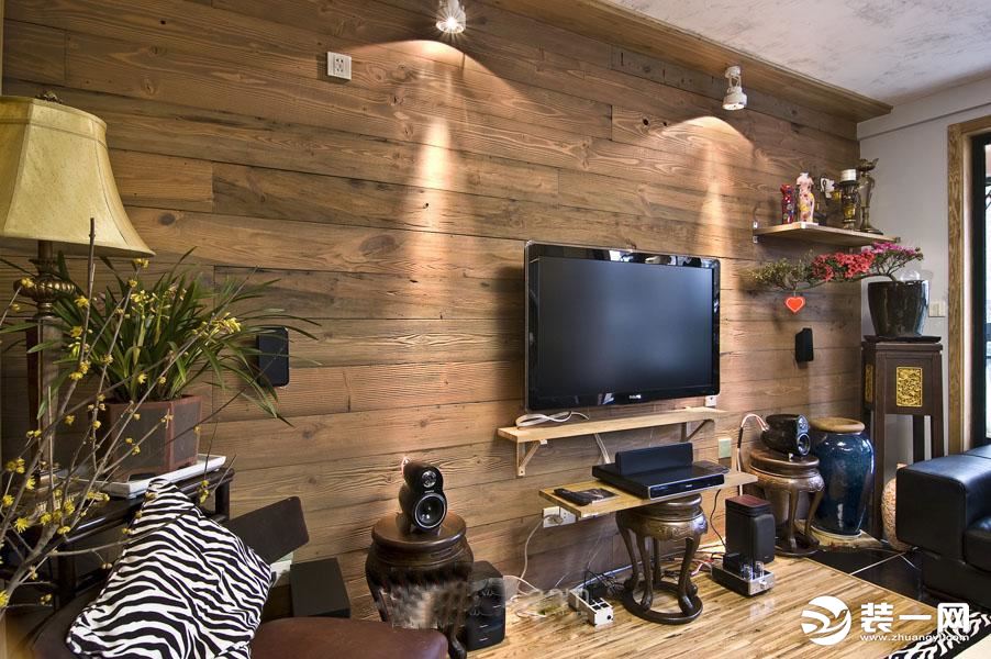 2018最流行木地板上墙木地板全拼电视背景墙造型图片