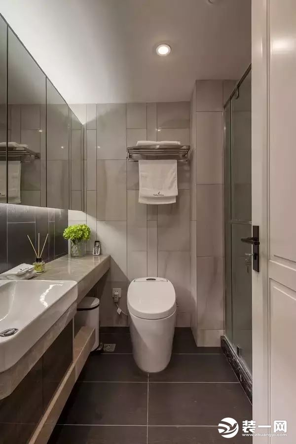 76平米复式公寓浴室卫生间设计效果图