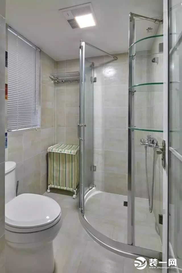 90平米三居室北欧风浴室卫生间装修效果图