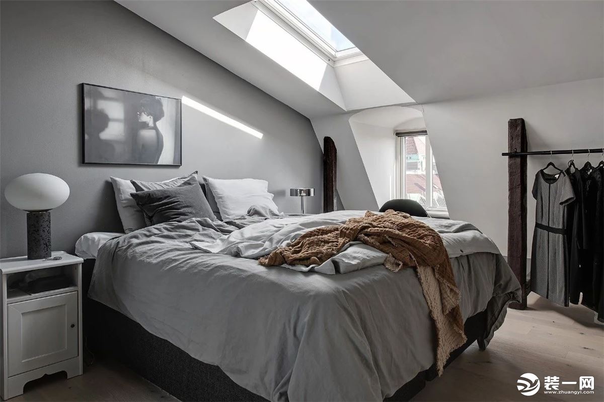 110平米灰色系楼房顶层装修单身公寓卧室装修图片