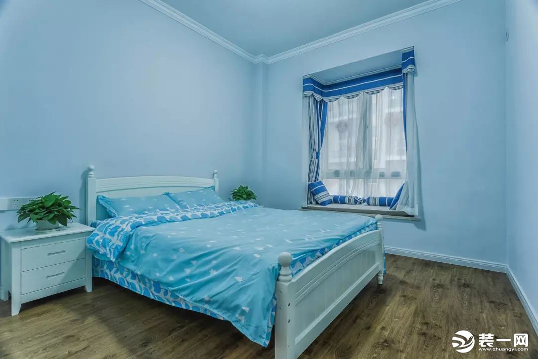 140平美式风三居室卧室装修效果图