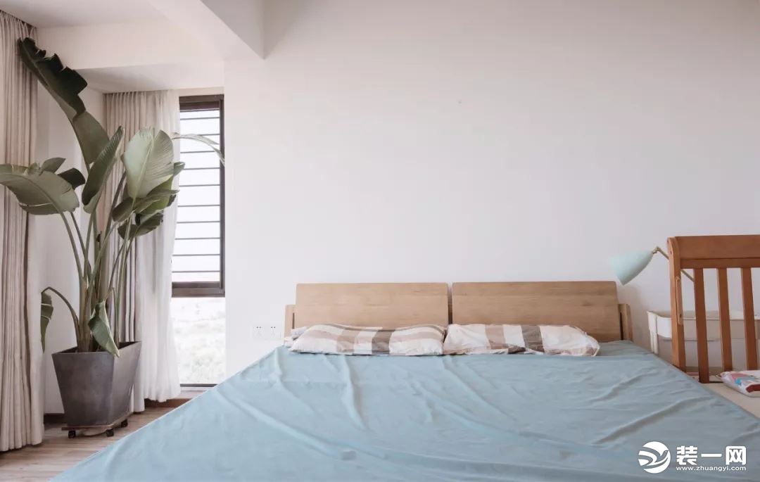 日式风格117平米复式楼卧室装修效果图
