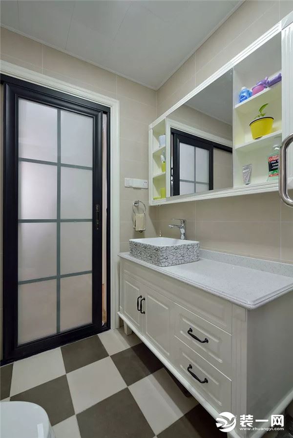 现代风格90平米两居室卫生间装修