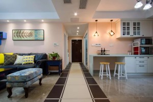120平四室两厅美式风格客厅过道装修效果图