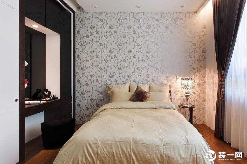 2019最新卧室壁纸贴图温馨卧室墙纸装修实景图片