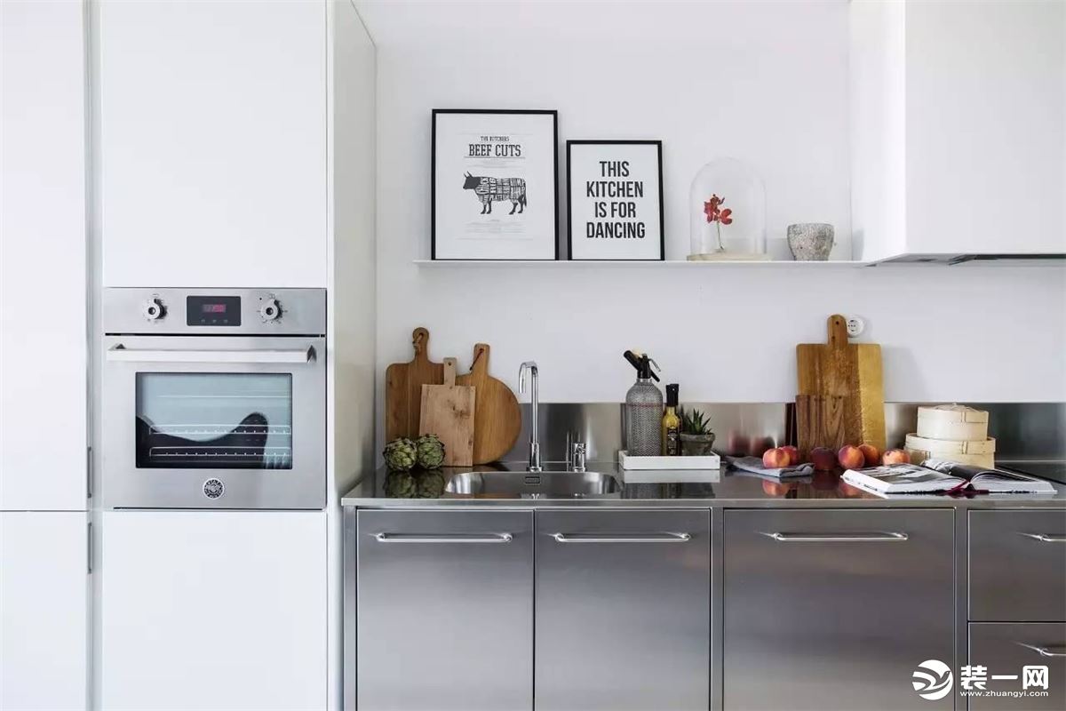 简约风格不锈钢整体橱柜厨房装修设计图片