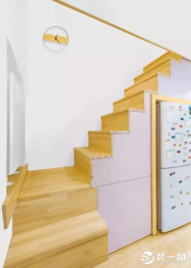 现代简约风格复式楼楼梯装修效果图