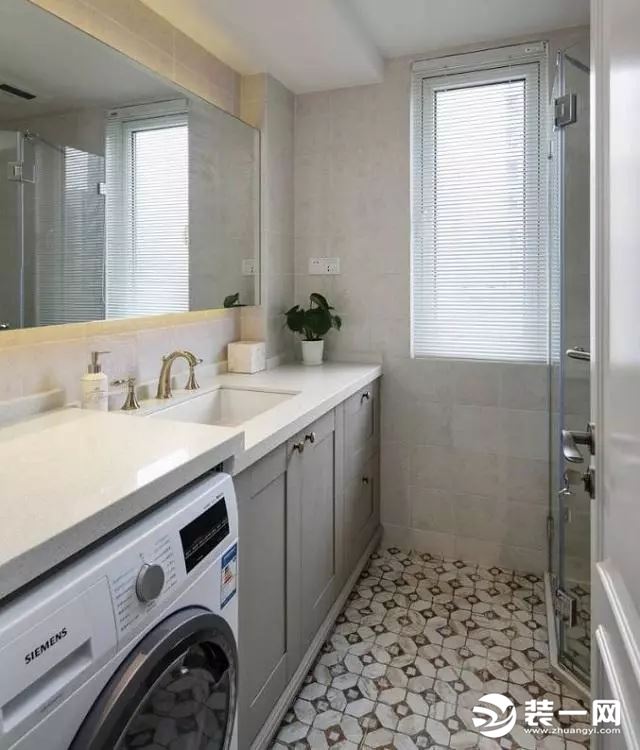 洗衣机放阳台好还是卫生间好洗衣机放在什么位置好卫生间