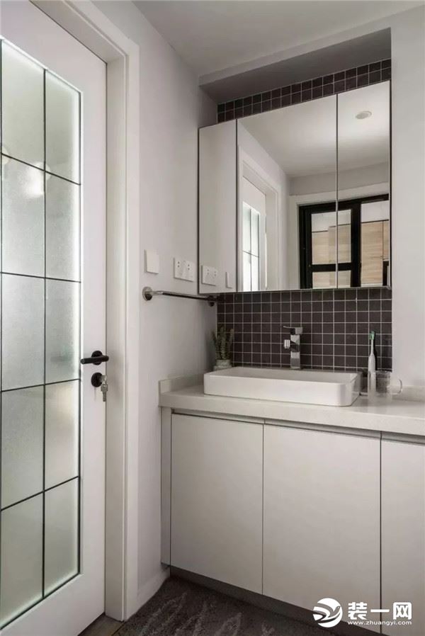 现代简约风格两居室卫生间装修效果图