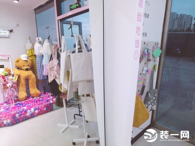 网红服装店装修网红服装店装修图片大全