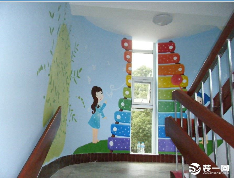 幼儿园楼梯墙面装修效果图